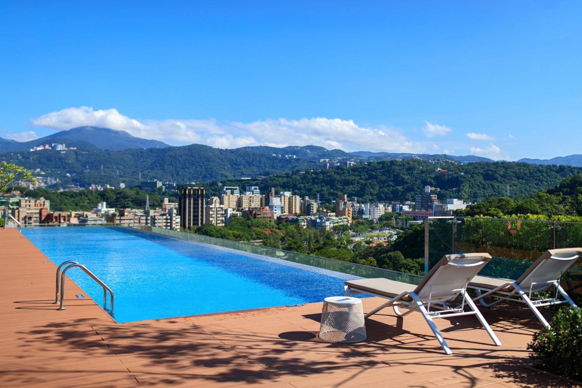 Renaissance Taipei Shihlin Hotel Exterior photo
